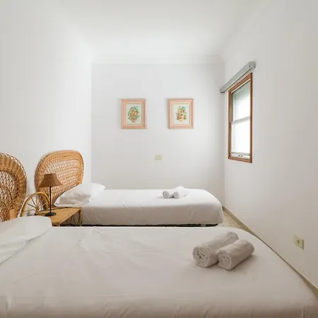 Hébergement de vacances Huge Balcony Over Canteras By Canariasgetaway *