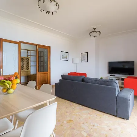 Huge Balcony Over Canteras By Canariasgetaway Hébergement de vacances