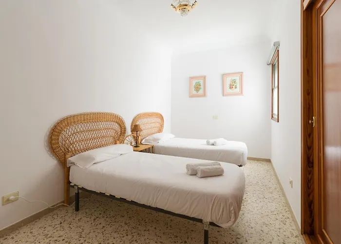 Huge Balcony Over Canteras By Canariasgetaway 度假居 *